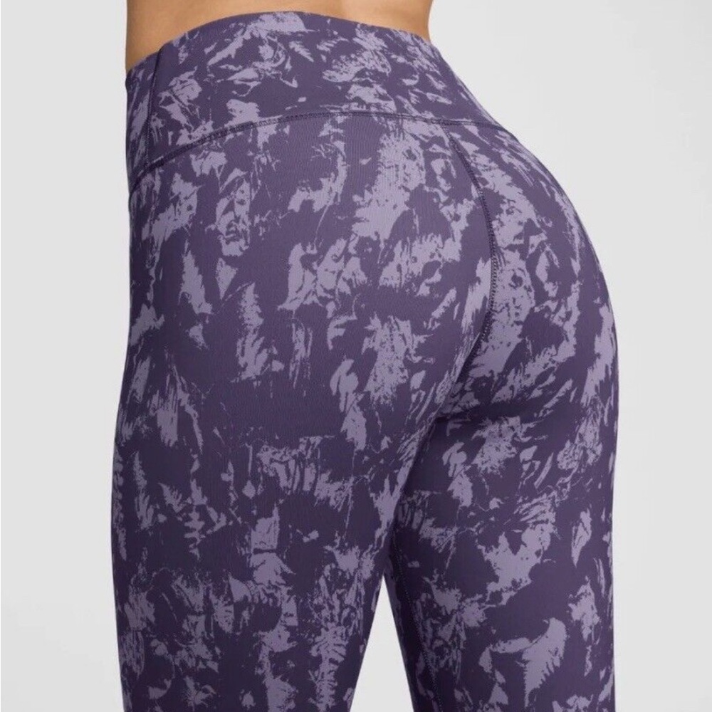 NWT Nike One Womens High Rise 7/8 Printed Leggings Purple - Small - Picture 2 of 3